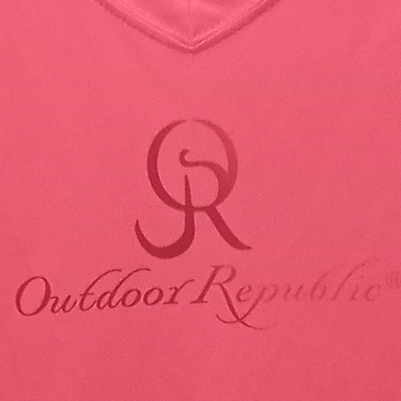 Shirt - Picture 2 of 4